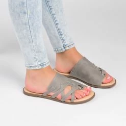 Deals ⌛ Journee Collection 👩 Women's Tru Comfort Foam Hasten 🩴 Sandal 👍 -Journee Collection Sales 1b88249ccb994b899b578276c990800f eac3412a 7e40 4cf7 8e27 72a87a8d2c70 1080x