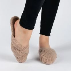 Best deal ✨ Journee Collection 👩 Women's Faux Fur Sereena Slipper 🔔 -Journee Collection Sales 77738f15aa894a6a9b176fa8e8040e3f 02277141 875c 476e acdf 6c07734595ba 1080x