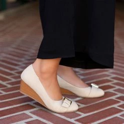 Outlet 💯 Journee Collection 👩 Women's Comfort Graysn Wedge 🧨 -Journee Collection Sales b6c2e5de1ba04b4caa13bb1623f1b97a 1080x