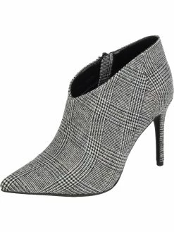 Brand new 🤩 Journee Collection Demmi 👩 Womens Plaid Pointed Toe Ankle 🥾 Boots 🎁